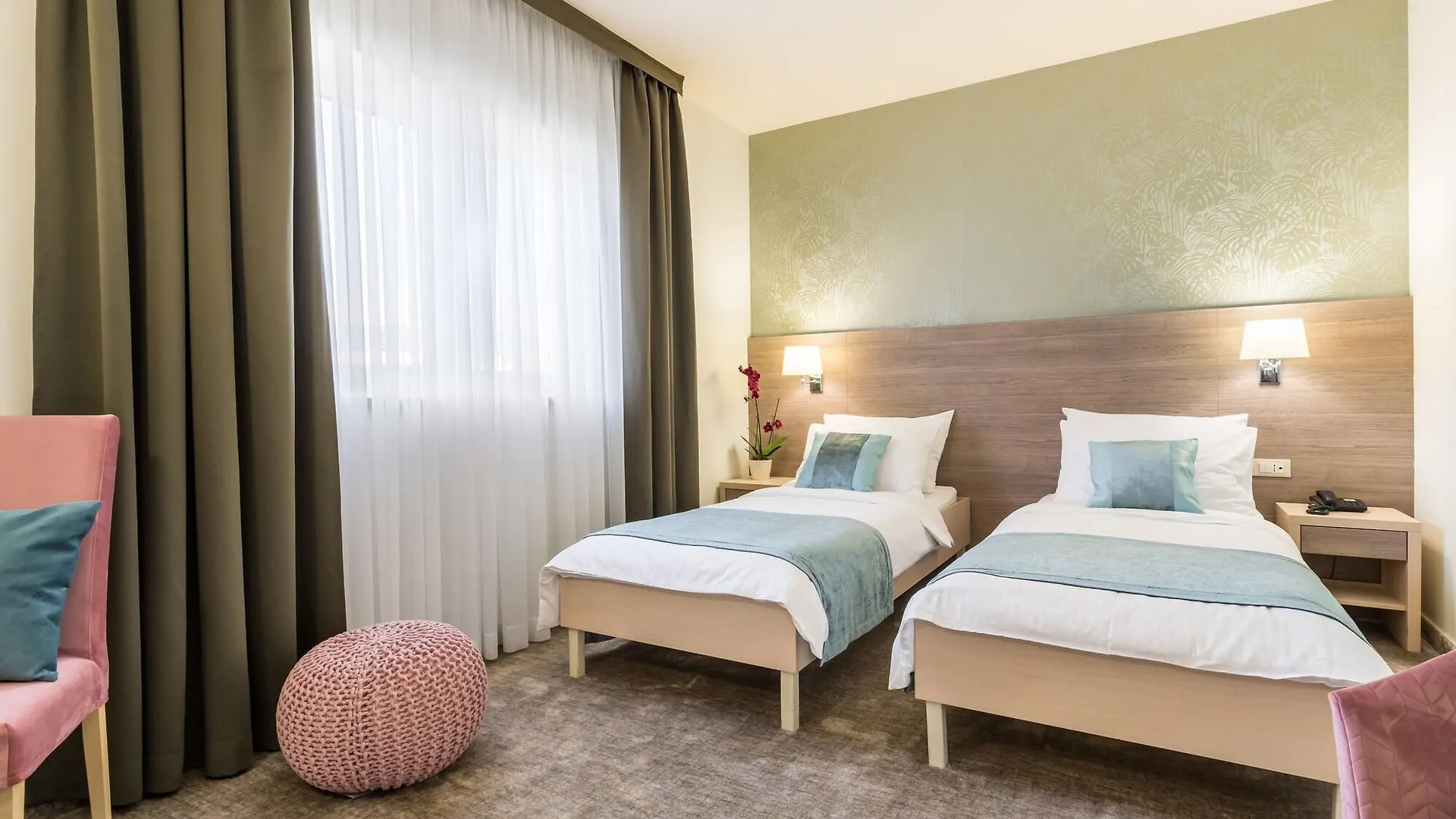 Hotel Mondo スプリト 4*,