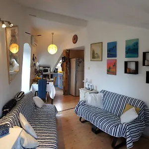  Apartment Vintage Art